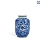 QING DYNASTY YONGZHENG BLUE AND WHITE LANTERN VASE