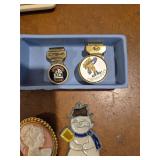 white wedgewood trinket box, vintage golf markers