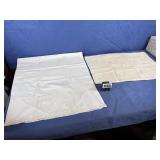 Vintage Dresser Scarf 22x14' Embroidered & Lace...