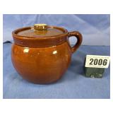 Vintage Bean Pot w/Lid, Brown Interior 6x5'