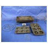 Vintage Ovenex Baking Mold & Small Cupcake Pan,...