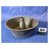 Vintage Ovenex Metal Decorative Cake Pan 10x4'