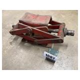 Scissor Lift Screw Drive Floor Jack, Approx 13'L