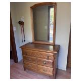 Stanley 5 Drawer Oak Chest w/Mirror