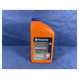 Husqvarna X-Guard Bar & Chain Oil, 1 Quart....