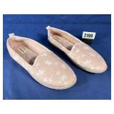 11-12 Dearfoams Pink & White Slip On Slippers