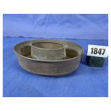 Vintage Oval Metal Cooking Pan for Bundt Cakes