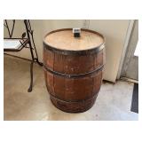 Vintage Hickory Farms Wooden Barrel