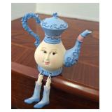 Teapot Shelf Sitter