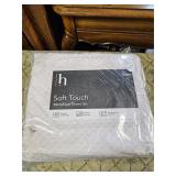 Microfiber queen sheet set