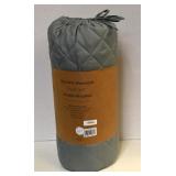 Premium Super Soft King/Cal King 3 piece Quilt Set