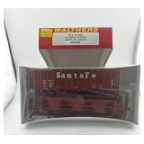 Walthers Santa Fe Covered Hopper Kit