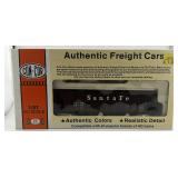 Con-Cor PS-2 Santa Fe HO Scale Covered Hopper Kit