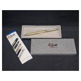 Vtg Quill Disney Mickey Mouse Gold Tone Pen
