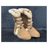 Women's Faux-Fur Lined Winter Boots (Size 9/10)