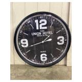 Couples in California Metal Wall Clock