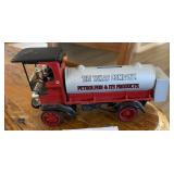 8' ERTL 1910 RERPODUCTION TEXACO TANKER BANK /SHIP