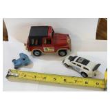 NICE ASSORTED LOT OF VINTAGE TOYS / LQQK