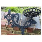 13' VICTORIAN STYLE CAST IRON WALL BRACKET