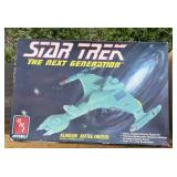 AMT/ERTL STAR TREK KLINGON MODEL KIT IN BOX