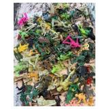 ASSORTED PLASTIC FIGURES / ZOMBIES / MARTIAL ARTS