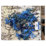 VINTAGE TOY ARMY MEN LOT  /  SHIPPING