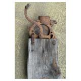 VINTAGE BLACKHAWK CORN SHELLER 1903 NO SHIP