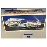 1 IN BOX 1993 HESS EMERGENCY TRUCK / Ships