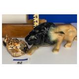 2 Ceramic pieces / TIGER AND LION / VINTAGE