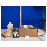 ASSORTED MIXED CHRISTMAS LOT / Ships