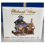 HARBORSIDE VILLAGE FISH MARKET / Ships