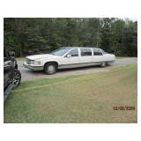 1993/94 CADI LIMOUSINE/ NEEDS REPAIR