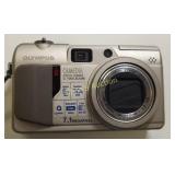 olympus camedia c-7000 zoom camera w/2" lcd & move