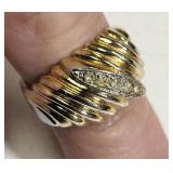 18K gep ring with rhinestones dome ribbed size 5.5