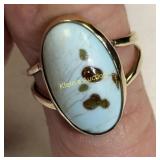 14K yellow gold ring w/opal oval cabochon
