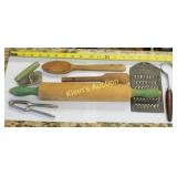 kitchen tool lot rolling pin, grater++ vintage