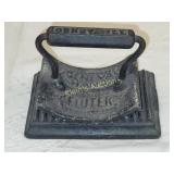 1800's cast iron Geneva hand fluter shirt press