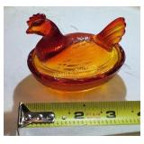 Hen on Nest glass vintage  amberina glows under UV