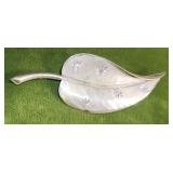 14K white gold & diamond leaf brooch / pin Nice