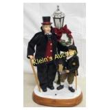 lighted musical dickens vtg  table piece w/box