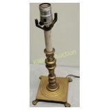 vtg brass bronze Asian paw feet lamp