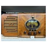 #70 Majestic Table Top Radio Model #76