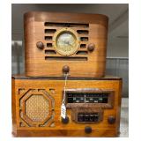 #111 Lot of 2 Tabletop Radios Incl.Farnsworth, Detrola