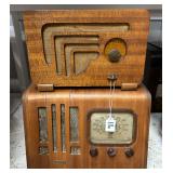 #116 Lot of Tabletop Radios Incl. Philco, Songbird 