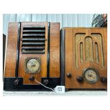 #121 Lot of 2 Tabletop Radios Incl. Crosley, Detrola