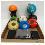 #160 Novelty Radio Lot Inc. Mini Record Player w/ Speakers, Globe, 5 Panasonic Panapet model R-70, 