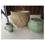 Pottery inc. jardiniere, Roseville, etc.