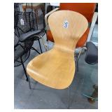 #543 Knoll Studio Sprite Stacking Chair