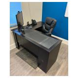 Lot #17 Office Group #1 Incl. HP Monitor