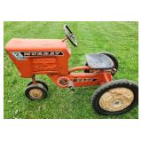 Murray Peddle Tractor